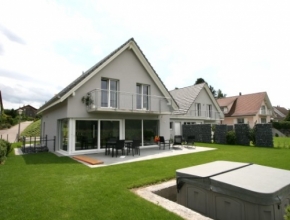 Doppeleinfamilienhäuser in<br>Ellikon an der Thur<br>Baujahr: 2012
